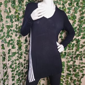 Tristan Women's Oversized Black White Stripes V-Neck Long Sleeves Top